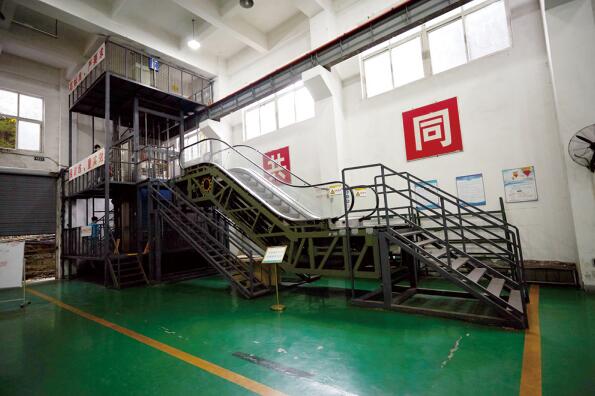 2019年重庆五一高级技工学校电梯安装与维修